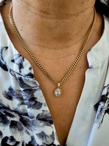 Brooklyn Oval Pendant Necklace 