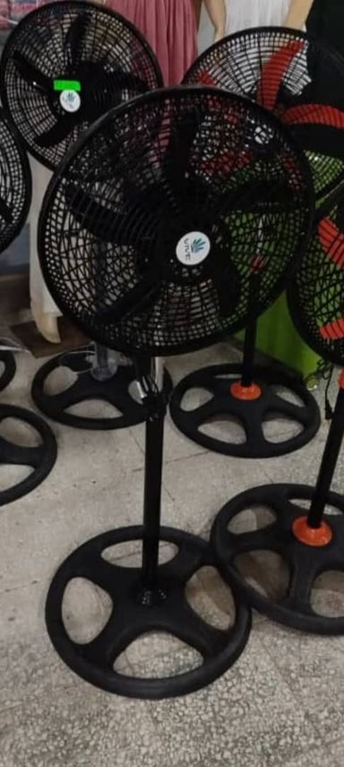 Ventilador de Pedestal Vive de 18 Pulgadas Ciclón