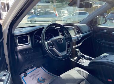 Toyota Highlander LE 2018