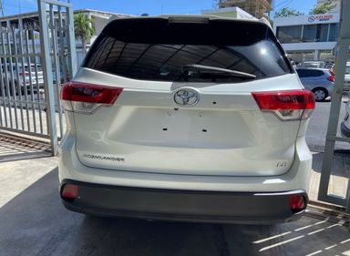 Toyota Highlander LE 2018