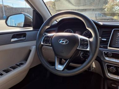 Hyundai Sonata SE 2018 A/T