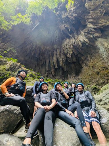 1D003 Whale Sharks + Canyoneering Adventure + Kawasan Falls Daytrip