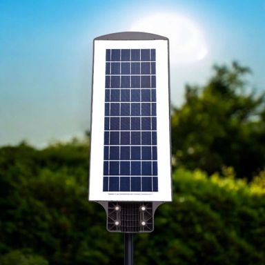 Lucid Solar Street Light 100W