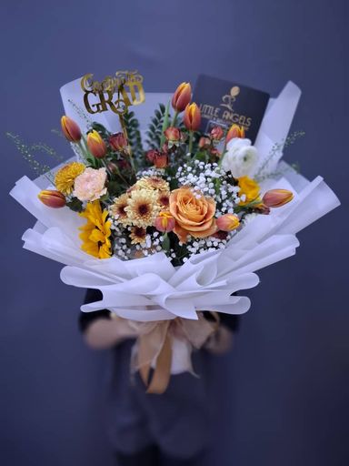 Premium Graduation Bouquet - Tulip