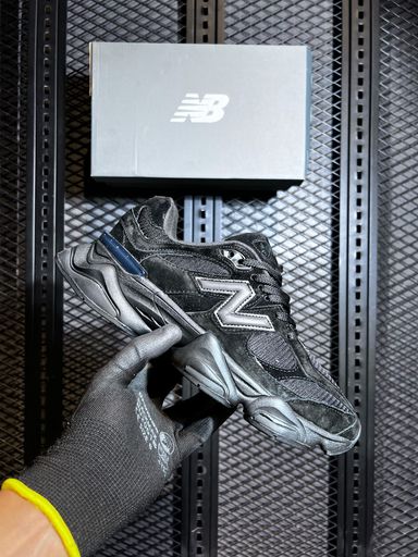 New Balance 9060 – Bold Style, Modern Comfort