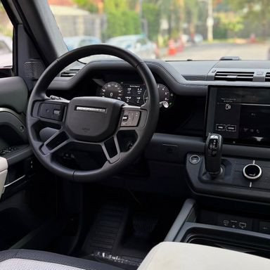 Land Rover Defender X Dynamic 2024