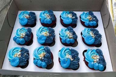 Shades of Blue Cupcakes 