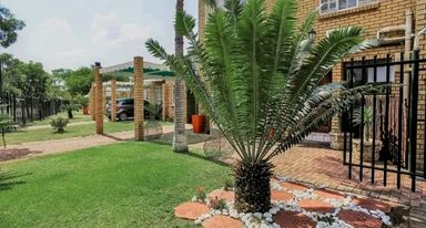  Bela Bela 2 nights accommodation,shuttle from Pretoria Breakfast X1 ,Jaccuzi ,Heated pool,Swimming pool ,Extra activities own cost quad bikes ,game drive 