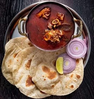 Chapati Kambing (2 Roti Chapati With Mutton Curry)