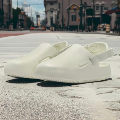 Nike Clog Sandals - Adults – Comfort Meets Sporty Style 👟☁️