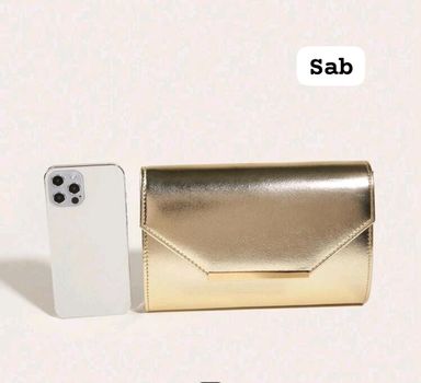 Timeless Clutch – Small, Stylish & Versatile ✨