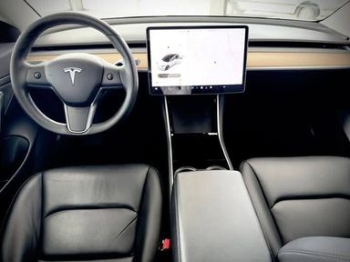 TESLA MODEL 3 Standard RWD /2019