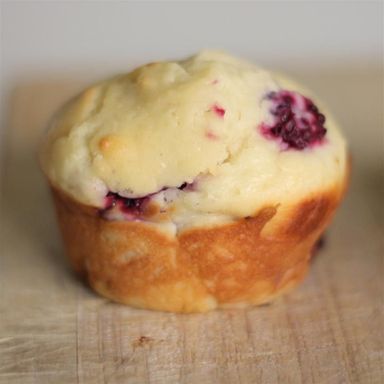 MUFFIN DE QUESO CON ZARZAMORA