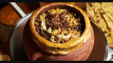 Kudukachi biriyani with dessert