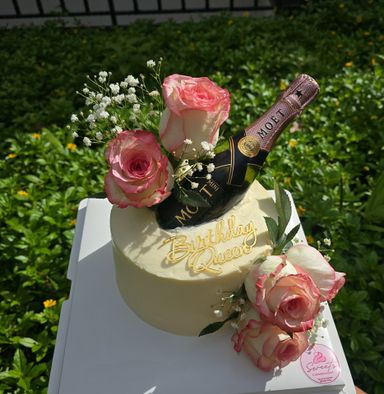 Champagne cake