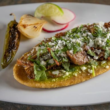 HUARACHE CON CARNE