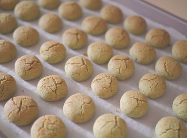 almond 杏仁饼干 /green pea 青豆饼干 cookies