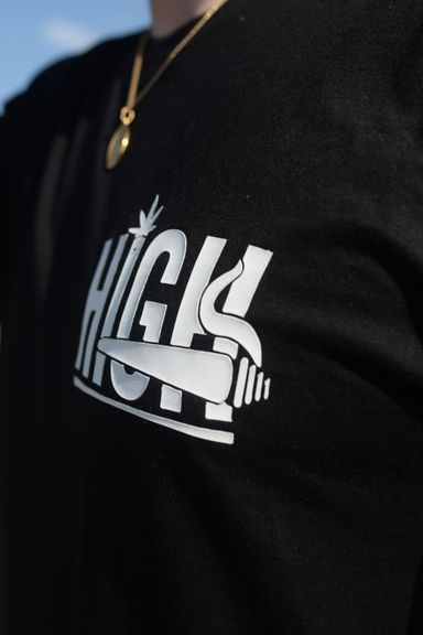 HIGH Tee