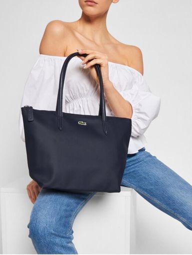 Lacoste Ladies Shopping Bag – Effortless Elegance 🛍️✨