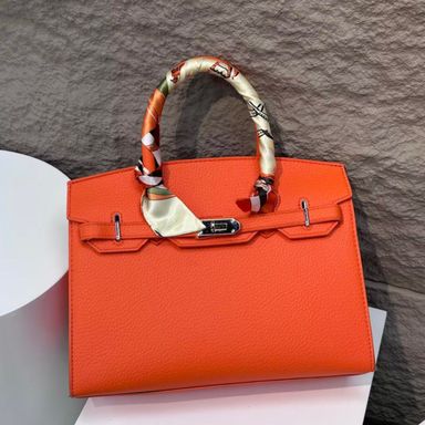 Classic bag 25000 usafiri tu