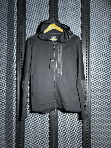 Nike Premium Dri-FIT Jacket – Stay Cool & Stylish 🏃‍♂️🔥