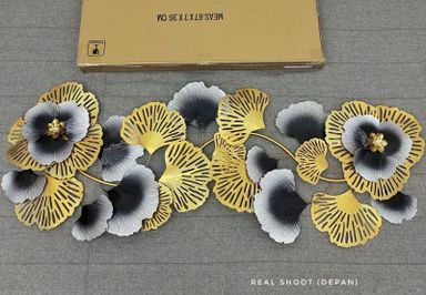 IRON WALL DECORATION A0831