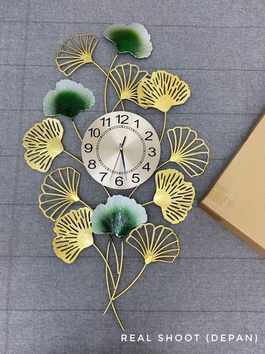 CLOCK IRON WALL DECORATION A2098