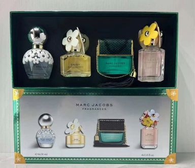 Marc Jacobs 4x30ml Perfume Gift Set 