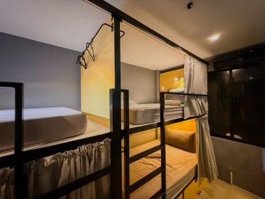 Double Bed |  All Genders | 1 pax 👤