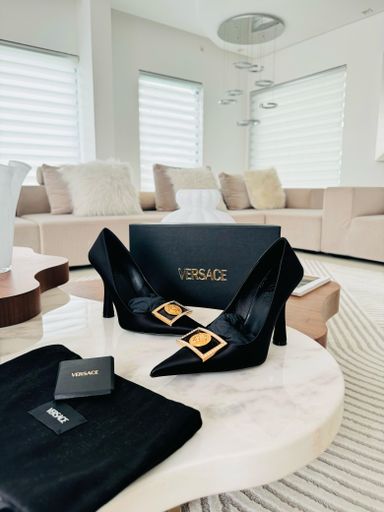 Versace lá medusa limited edition heels 