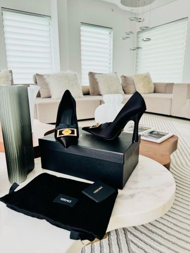 Versace lá medusa limited edition heels 