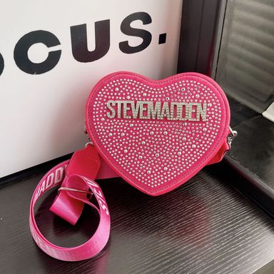 Steve Madden Heart-Shaped Crossbody Bag – Chic & Playful Accessory 💖👜