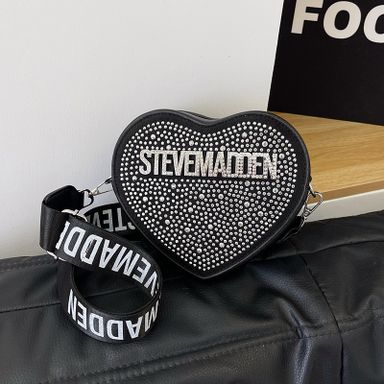 Steve Madden Heart-Shaped Crossbody Bag – Chic & Playful Accessory 💖👜