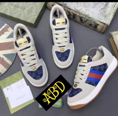 Gucci Adult Sneakers – Iconic Style Meets Everyday Comfort 👟✨