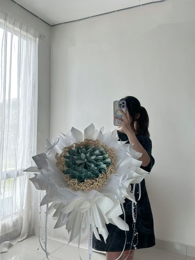 30pcs Money Bouquet (Round Baby Breath Design)