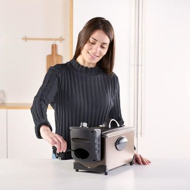 DEEP FRYER- BLACK & DECKER- BXDF2100E