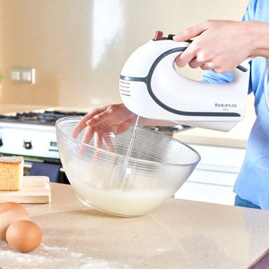 HAND MIXER -TAURUS- GIRO