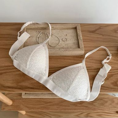 Bra 7500 white usafiri tu