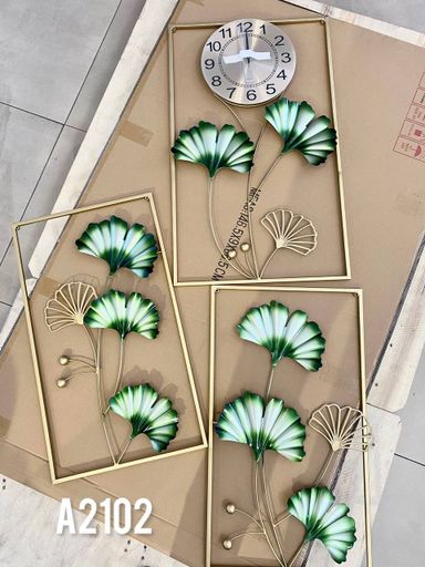 CLOCK IRON WALL DECORATION A2102