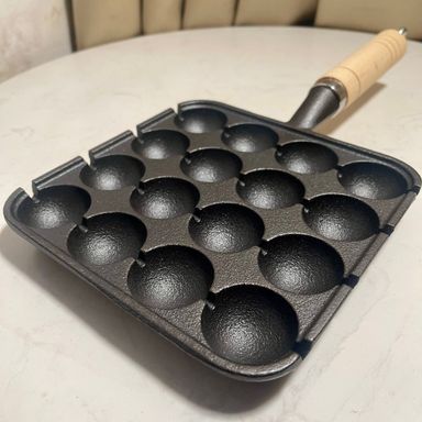 16-Hole Cast Iron Takoyaki Maker (K531)