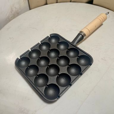 16-Hole Cast Iron Takoyaki Maker (K531)