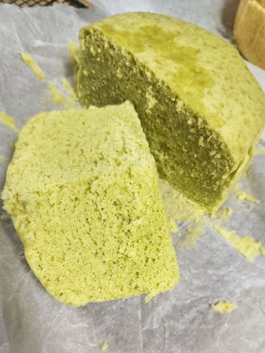 Pandan steamed egg cake! 7 inch