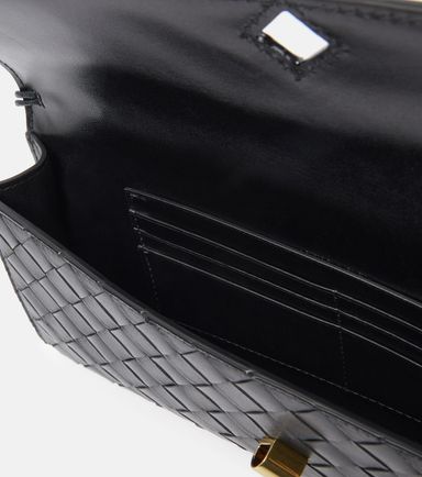 Bottega venetta andiamo clutch black 