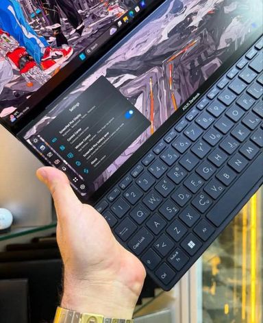 ASUS ZENBOOK 14 PRO ,Ram :32 SSD : 2T