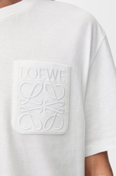 T shirt Loewe pocket logo - unisex