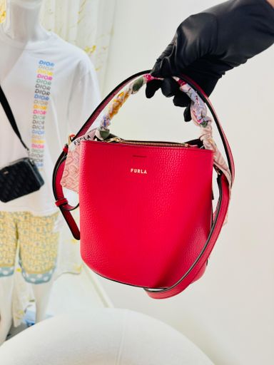Bolsa hobo furla reversível 