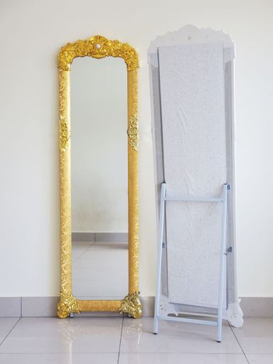 កញ្ចក់ស៊ុមជ័រ