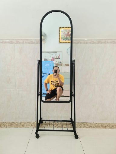 កញ្ចក់ស៊ុមដែក