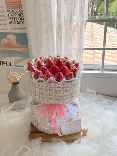 Strawberry Fabric Round Bouquet 