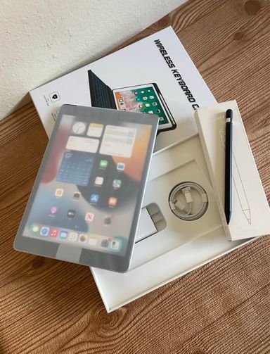 Apple iPad 9ᵉ Génération (Open Box) + Clavier & Stylet ✨ – Seulement 
